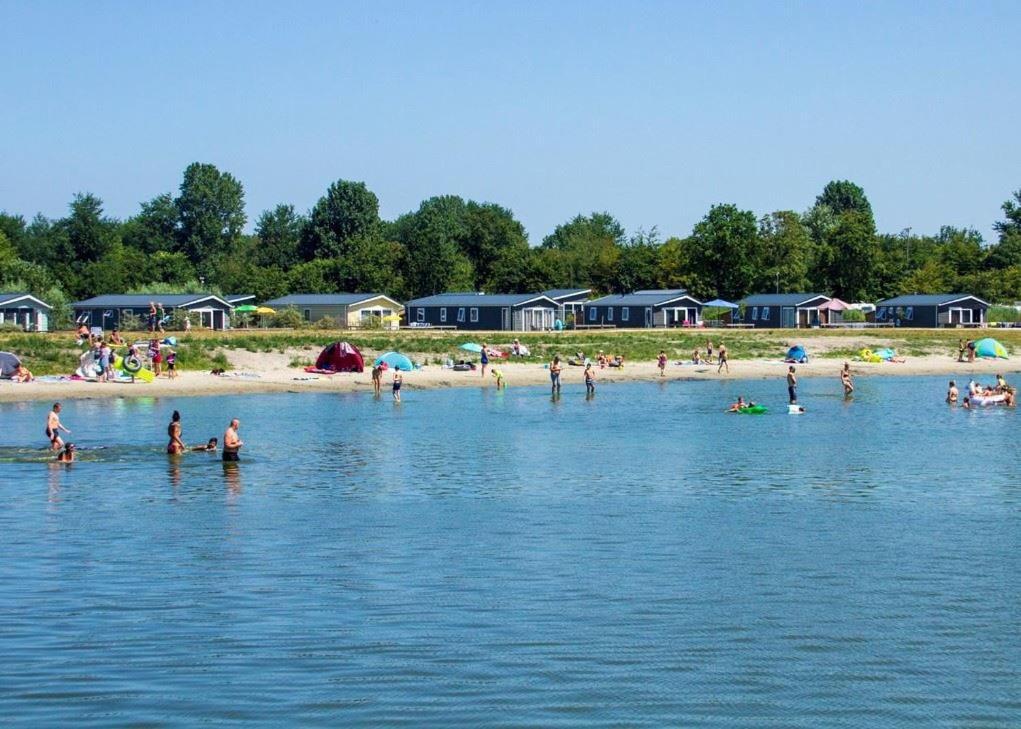 Bj Chalets - Robbengat 85 - Gezellige Chalet Op Vakantiepark Lauwersoog! Vroege Incheck! Met Airco! Εξωτερικό φωτογραφία
